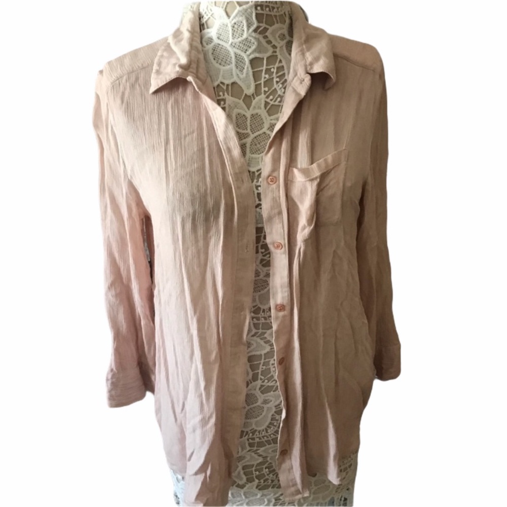 Alice + Olivia pink button down shirt sz L